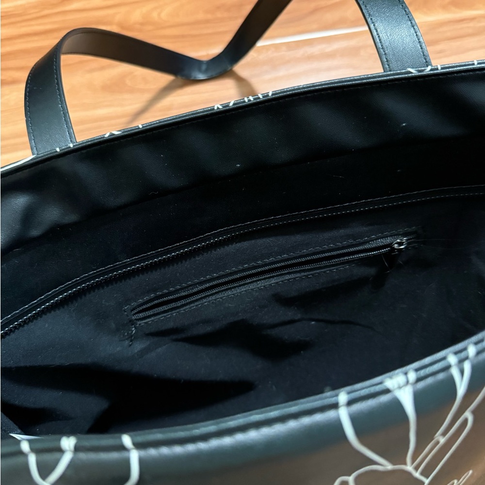 Lei Print Tote Bag - Picture 5 of 9
